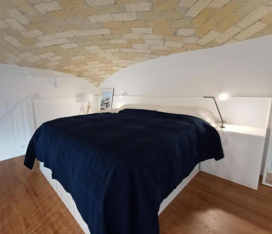 Tolli Colosseo Apartment Roma Ngoại thất bức ảnh