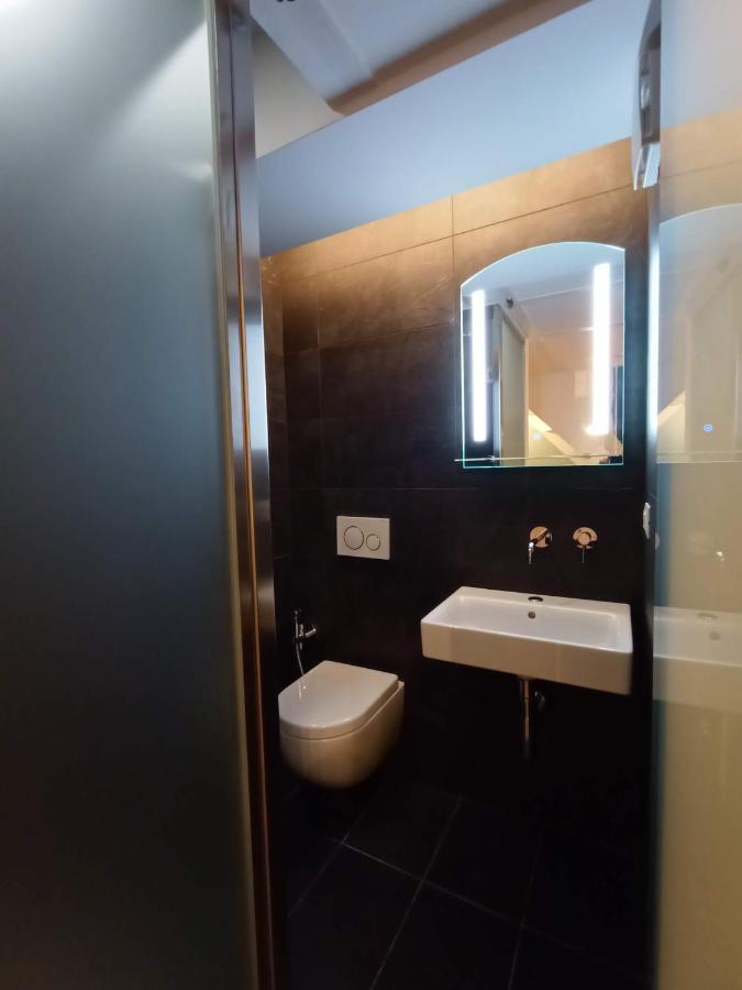 Tolli Colosseo Apartment Roma Ngoại thất bức ảnh
