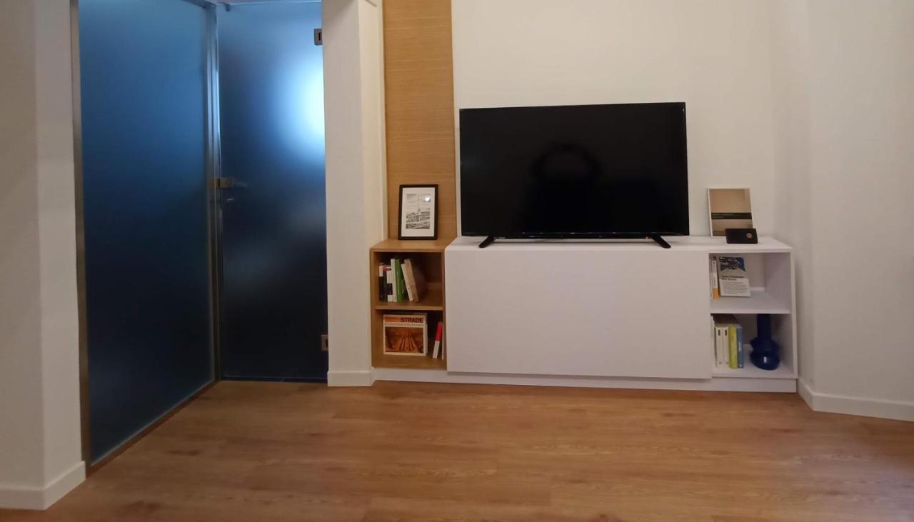 Tolli Colosseo Apartment Roma Ngoại thất bức ảnh