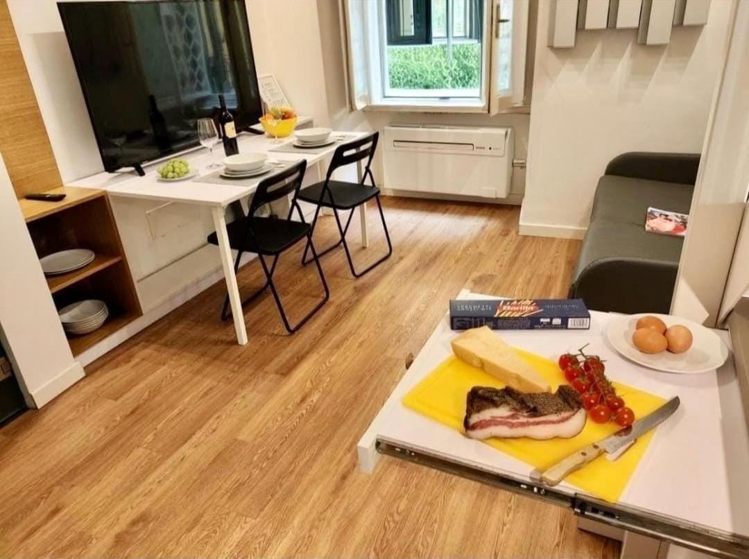 Tolli Colosseo Apartment Roma Ngoại thất bức ảnh